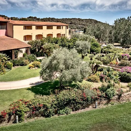 Veridia Sardinia, A Member Of Radisson Individuals (adults Only) מלון 4*