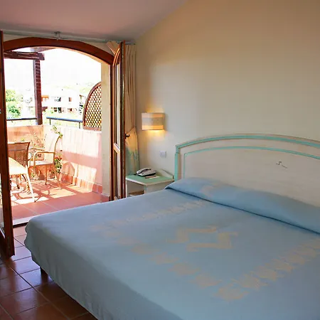 Hotell Veridia Sardinia, A Member Of Radisson Individuals (adults Only) Chia