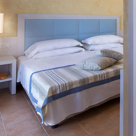 Veridia Sardinia, A Member Of Radisson Individuals (adults Only) קיה